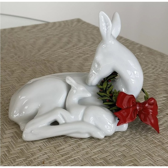 Vtg Petites Choses Toleware Porcelain Deer & Baby Holiday Wreath, Pristine - Picture 1 of 4